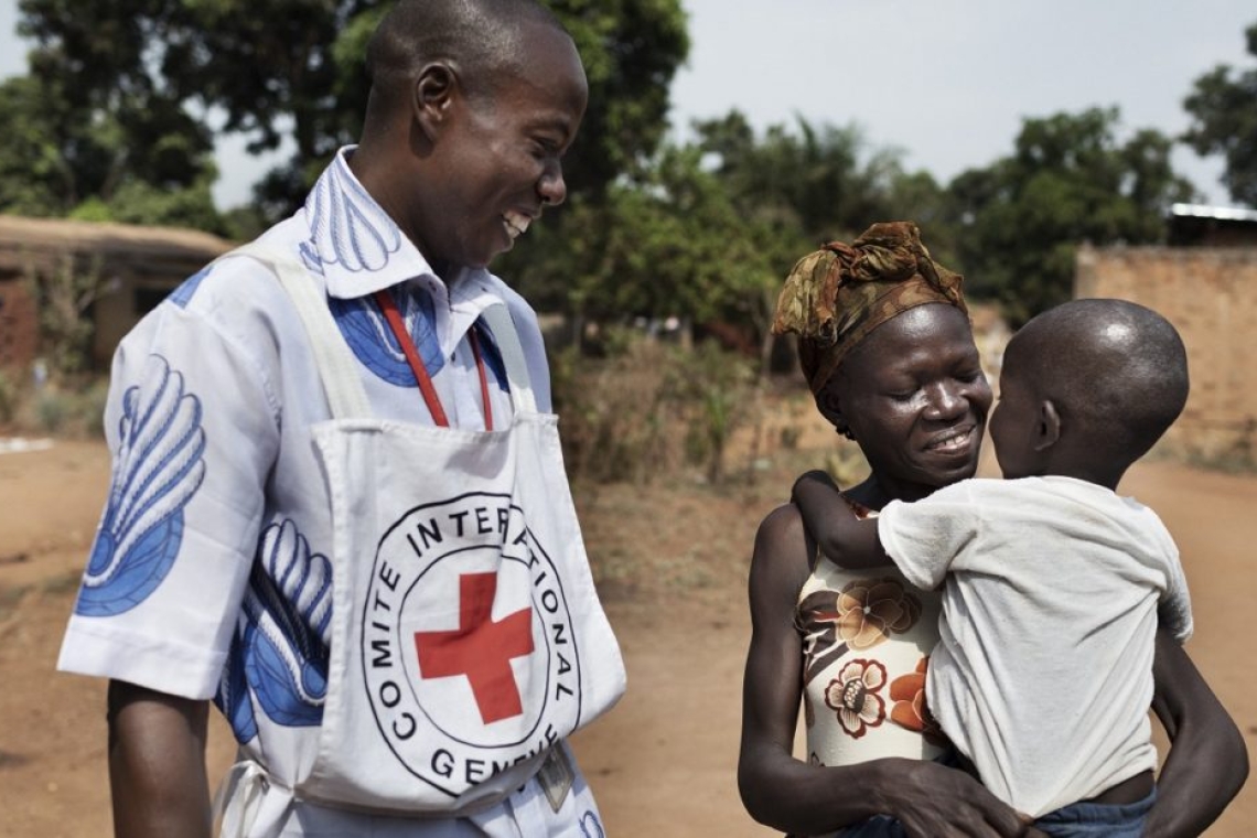 Tshopo : distribution de purifiant par la Croix-Rouge aux victimes des inondations à Kisangani