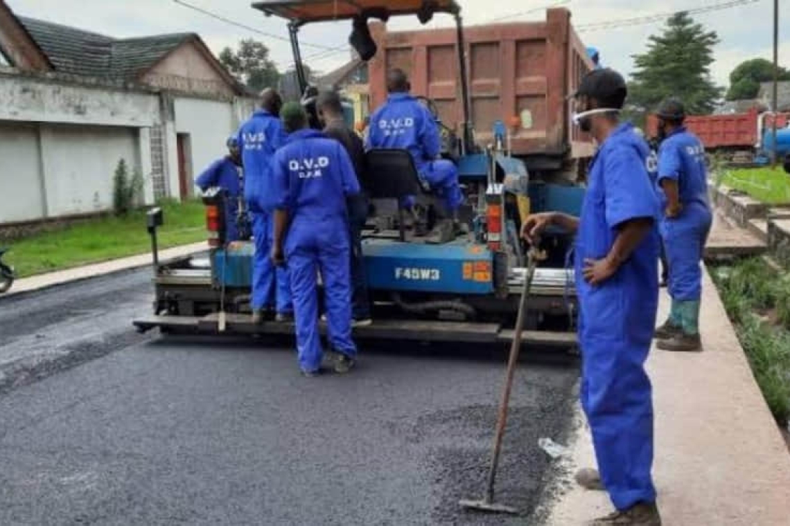 Doudou Fwamba à la rescousse de Daniel Bumba : 40 millions USD pour les routes de Kinshasa