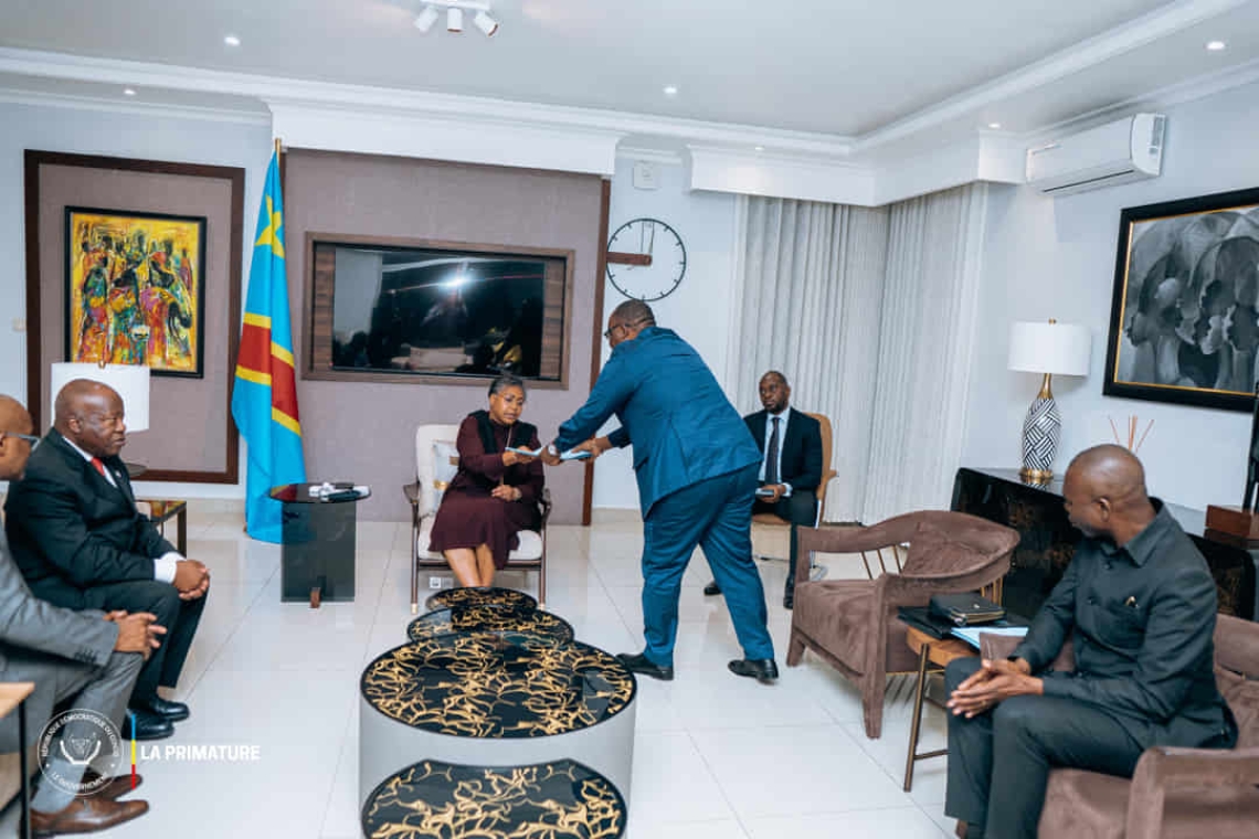 La Première Ministre Judith Suminwa reçoit le rapport des travaux préparatoires du 9ème sommet de CIRGL