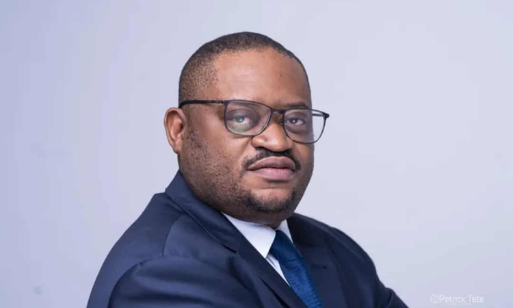 Doudou Fwamba Crache sur la Politique Sociale du Chef de l’État