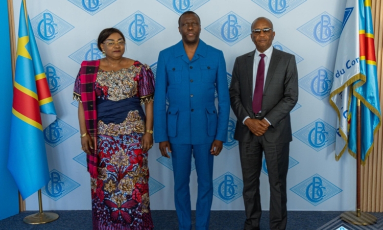 La DG Solange Tshibaka consulte le gouverneur de BCC pour la digitalisation des opérations de loterie.