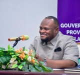 Daniel Bumba crache sur les mamelles qui le nourrissent